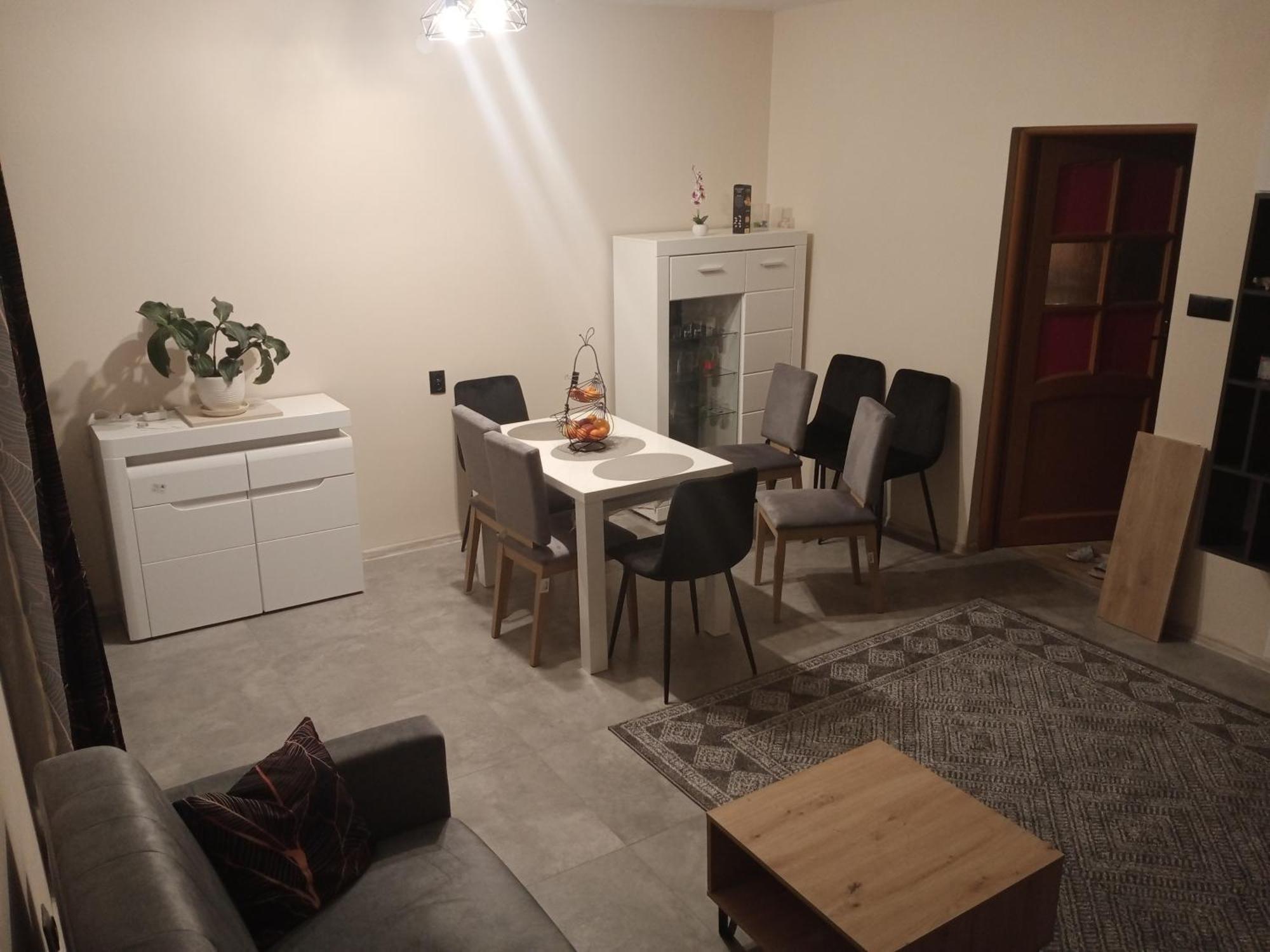 Uroczy Apartament Krasków Exterior foto